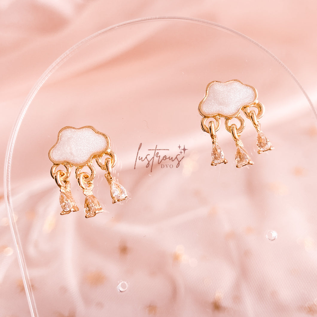 Milky Cloud Earrings